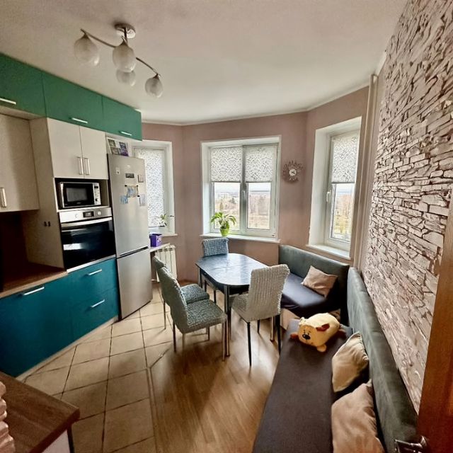 Продаётся 2-комнатная квартира, 56.2 м²