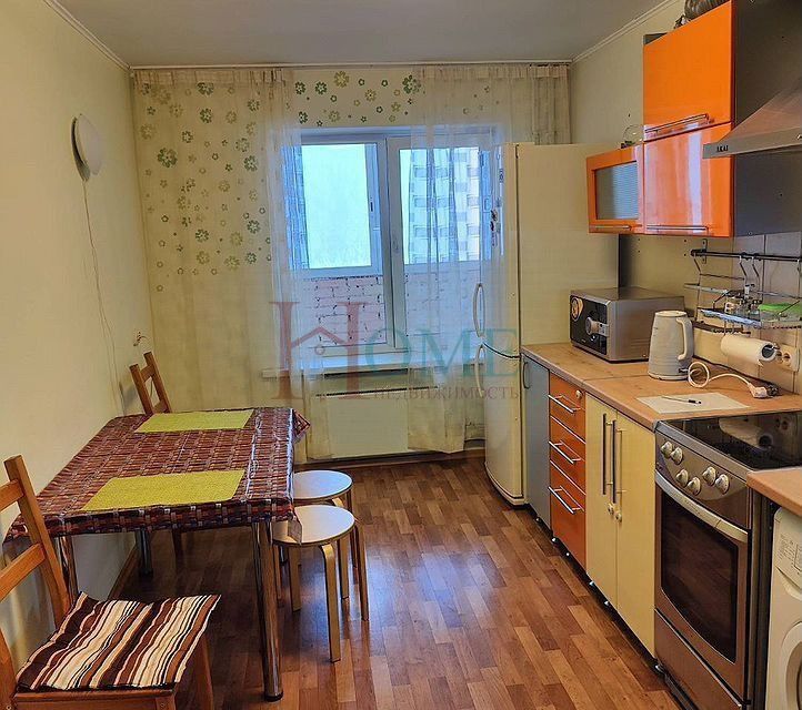 Сдаётся 2-комнатная квартира, 64 м²