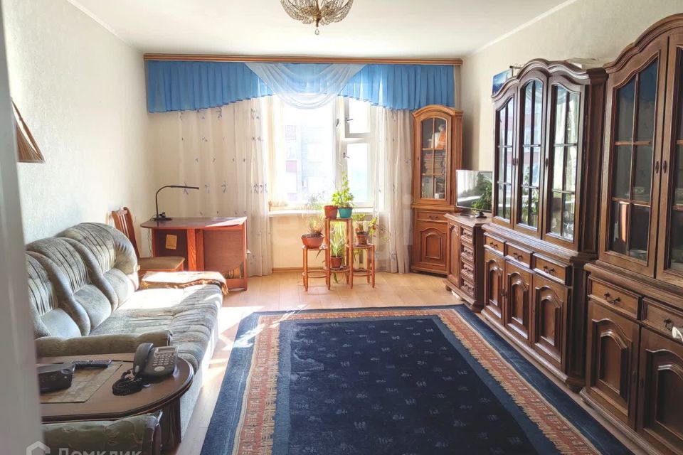 Продаётся 1-комнатная квартира, 49.6 м²