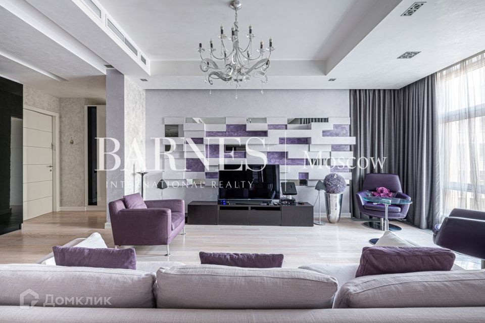 Продаётся 3-комнатная квартира, 134 м²