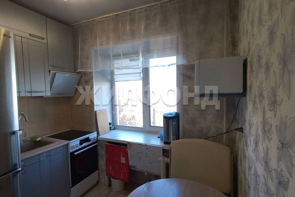 Продаётся 3-комнатная квартира, 57.1 м²