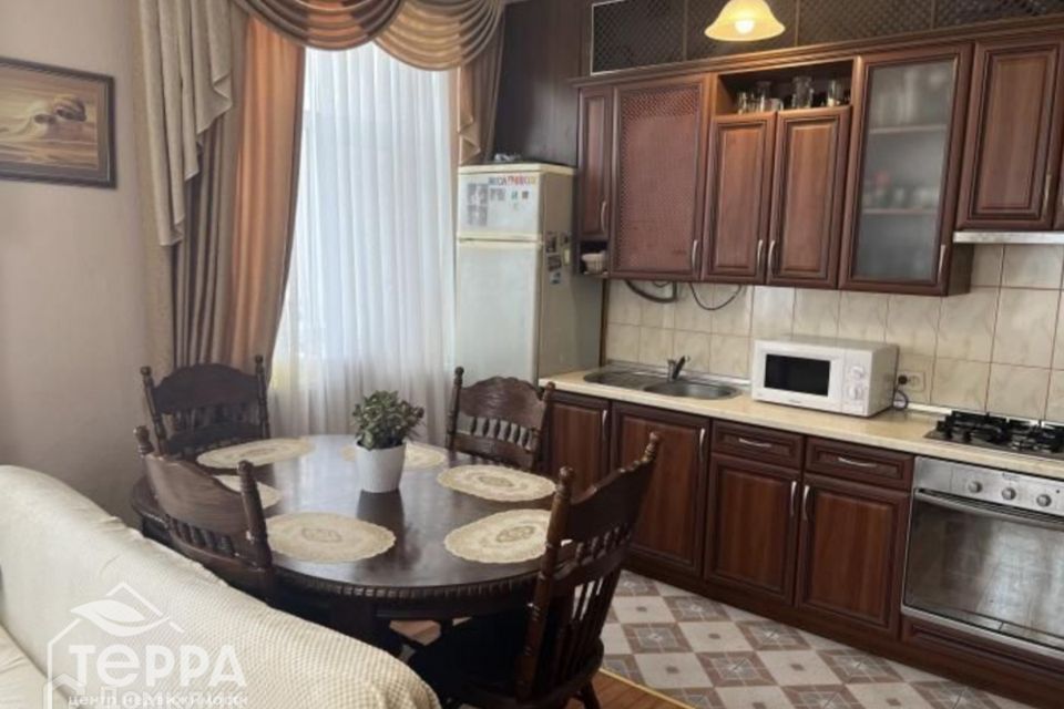 Продаётся 3-комнатная квартира, 90 м²