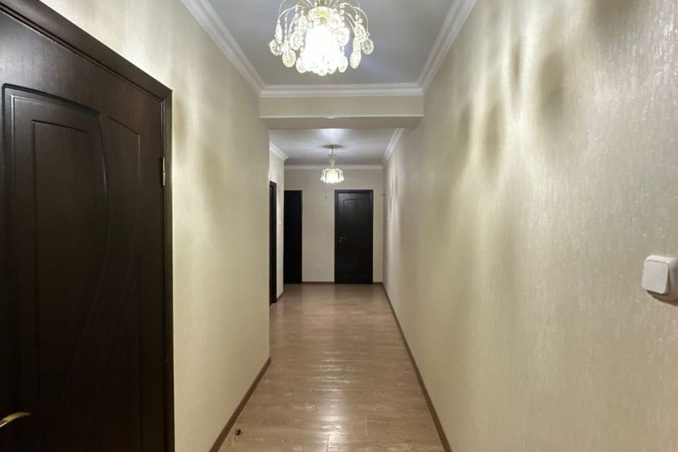 Сдаётся 2-комнатная квартира, 70 м²