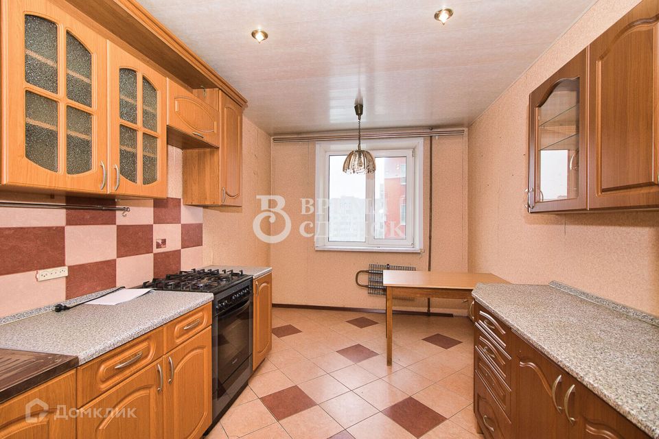 Продаётся 4-комнатная квартира, 76.4 м²