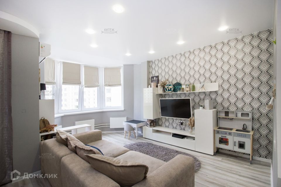 Продаётся 1-комнатная квартира, 42.1 м²