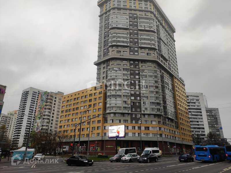 Продаётся 3-комнатная квартира, 119.8 м²