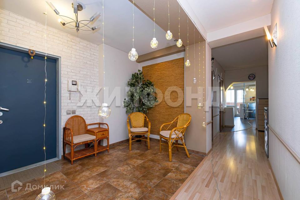 Продаётся 4-комнатная квартира, 139.5 м²