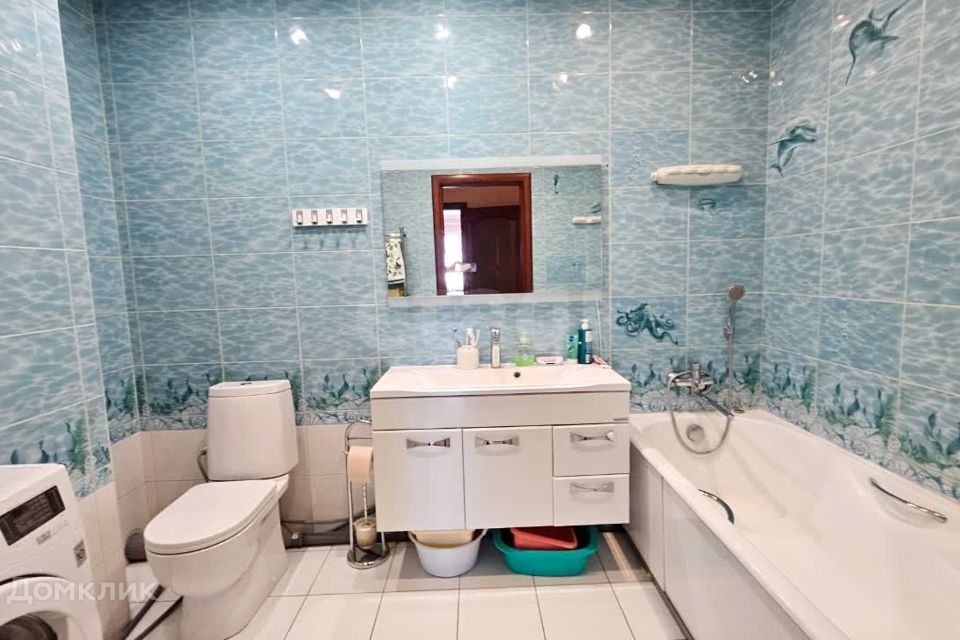 Продаётся 3-комнатная квартира, 118.3 м²