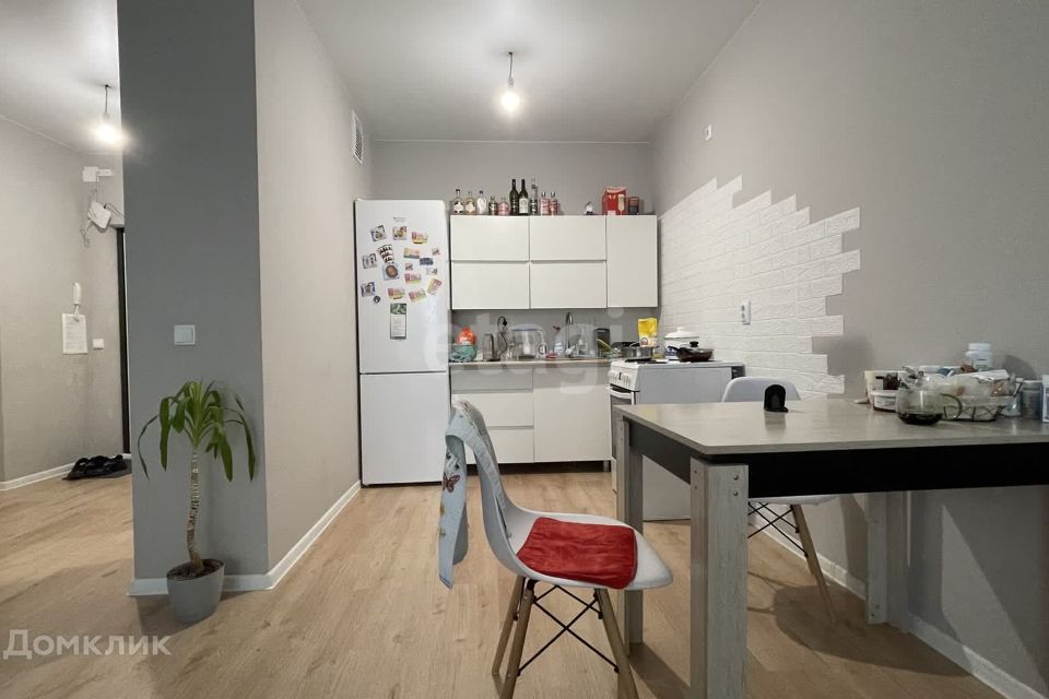 Продаётся 1-комнатная квартира, 41.2 м²