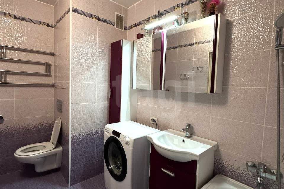 Продаётся 1-комнатная квартира, 43 м²
