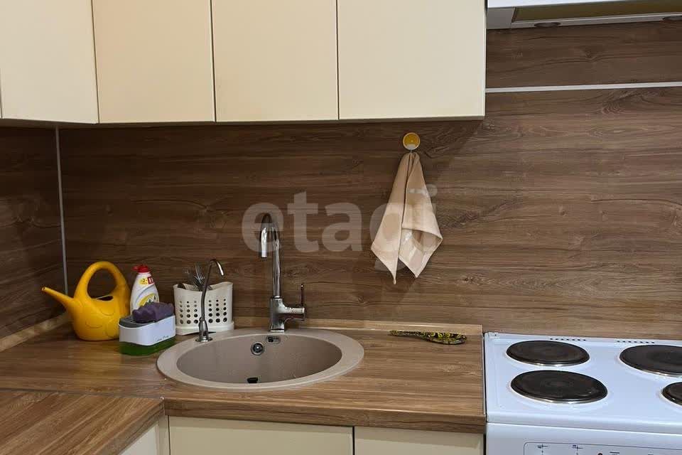 Продаётся 1-комнатная квартира, 46.2 м²