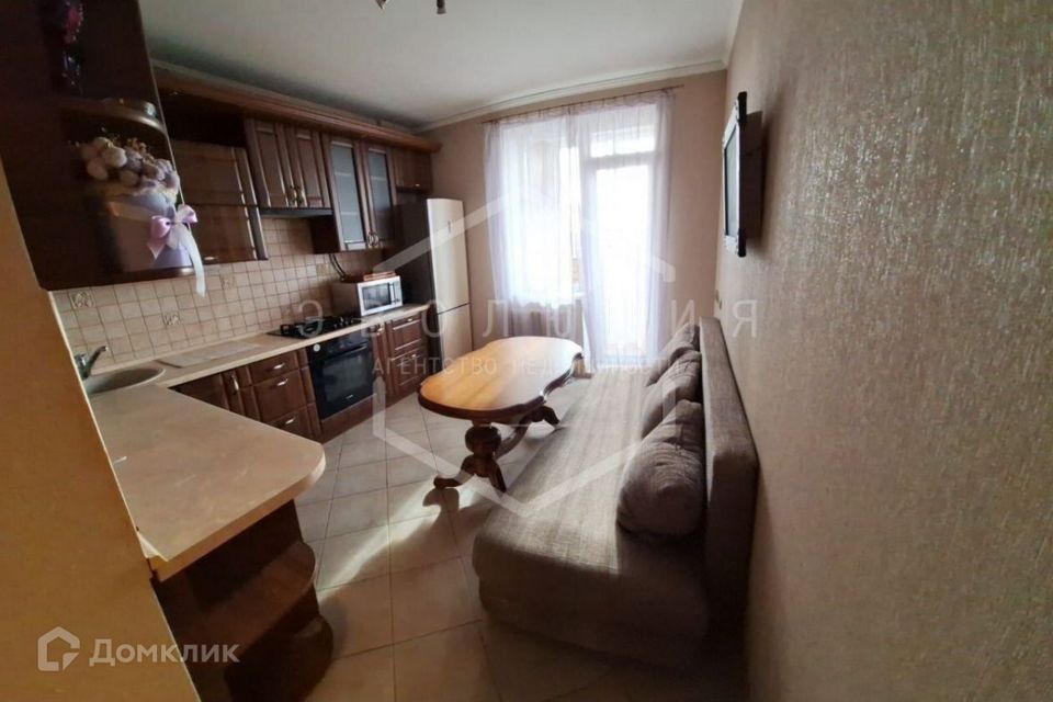 Продаётся 1-комнатная квартира, 49 м²