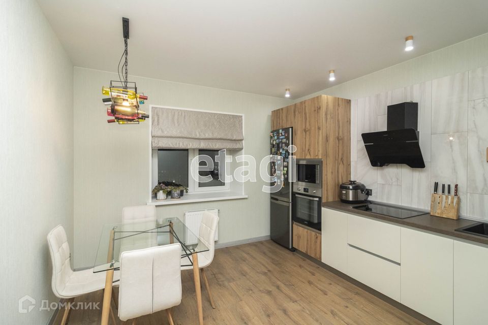 Продаётся 2-комнатная квартира, 66.1 м²