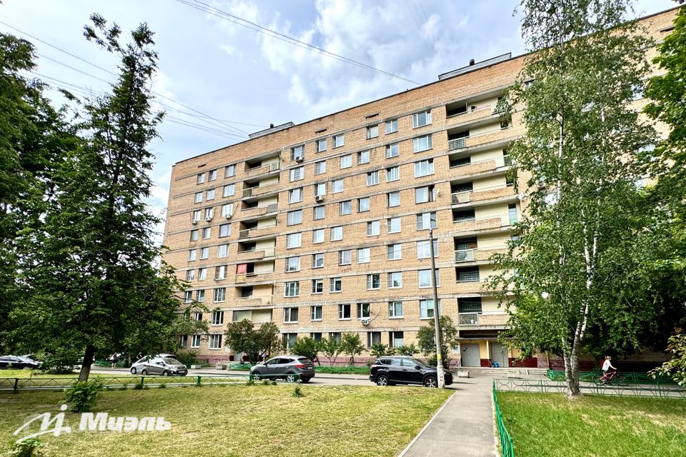 Продаётся 4-комнатная квартира, 72.6 м²