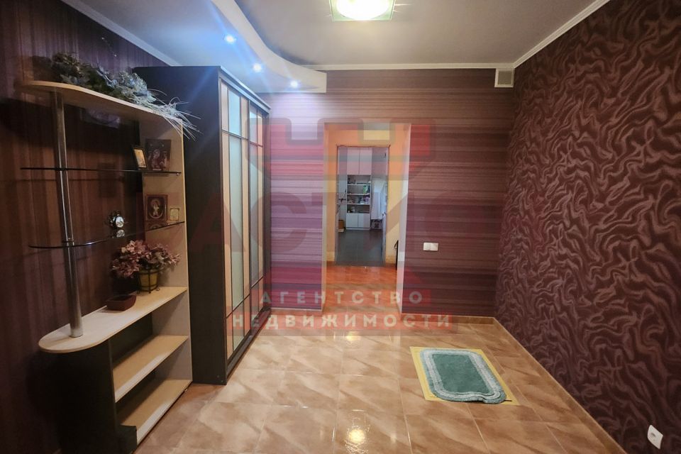Продаётся 3-этажный дом, 388.3 м²