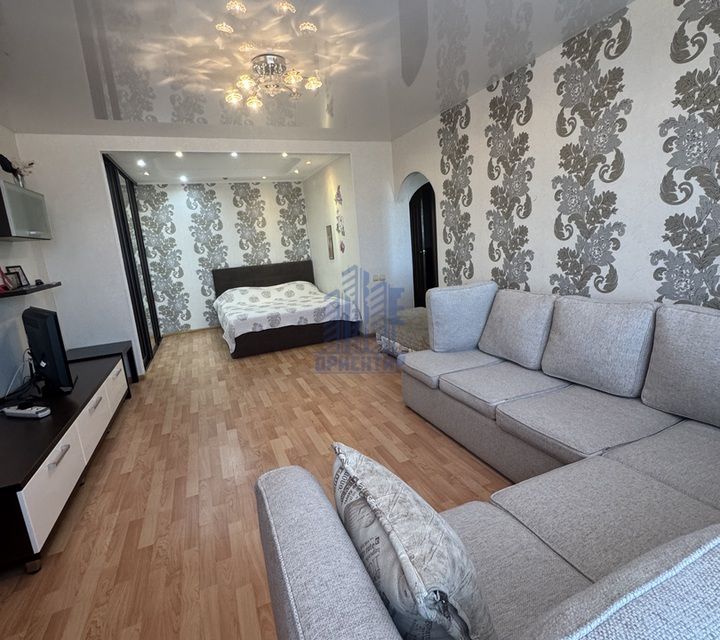 Продаётся 1-комнатная квартира, 42.7 м²