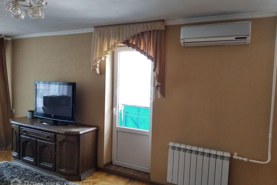 Продаётся 4-комнатная квартира, 98 м²