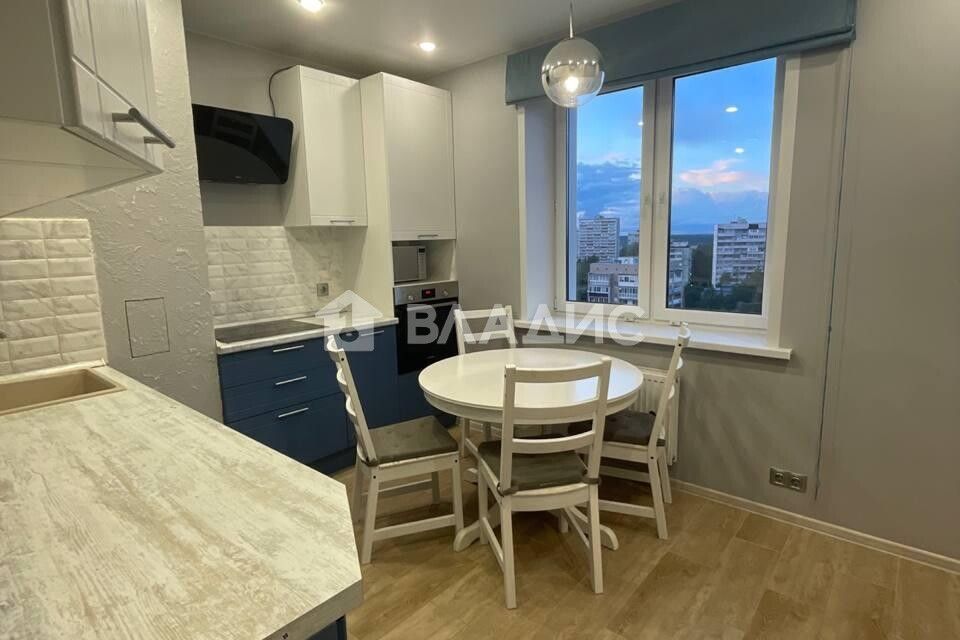 Продаётся 2-комнатная квартира, 66.8 м²