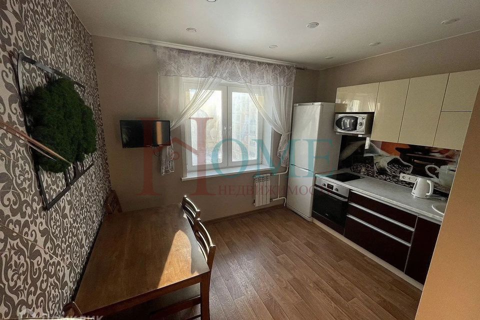 Сдаётся 1-комнатная квартира, 40 м²