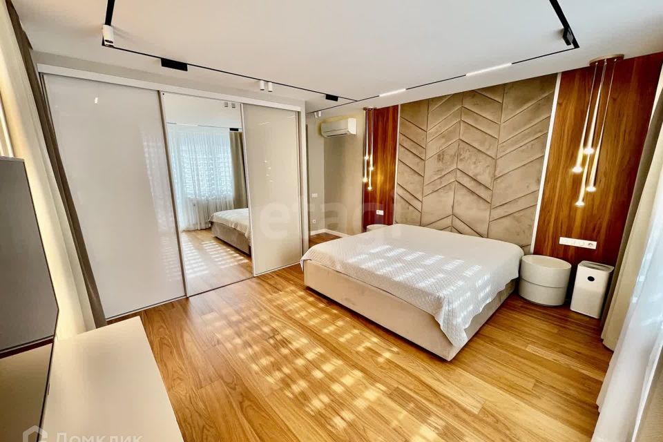 Продаётся 3-комнатная квартира, 109 м²