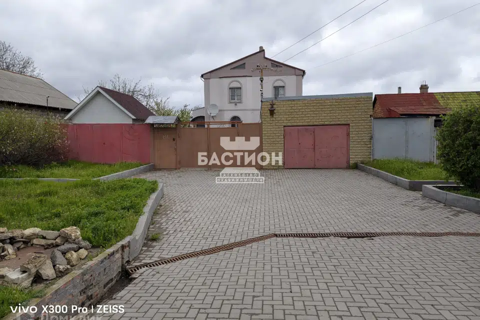Продаётся 2-этажный дом, 350 м²