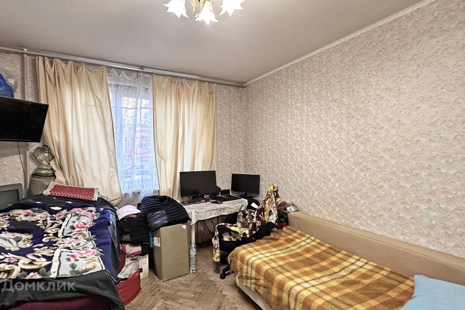 Продаётся комната в 3-комн. квартире, 15 м²