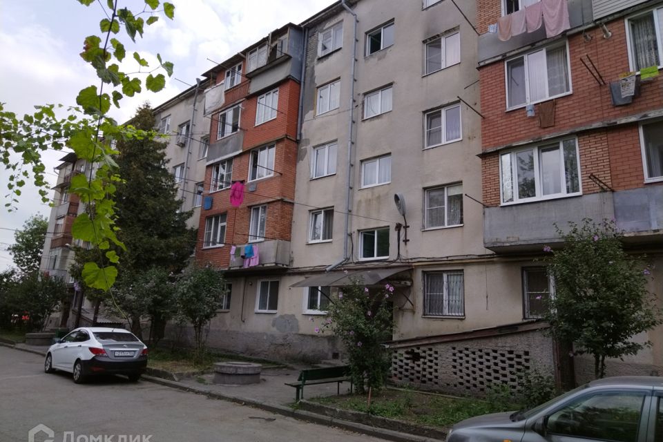 Продаётся 4-комнатная квартира, 72 м²