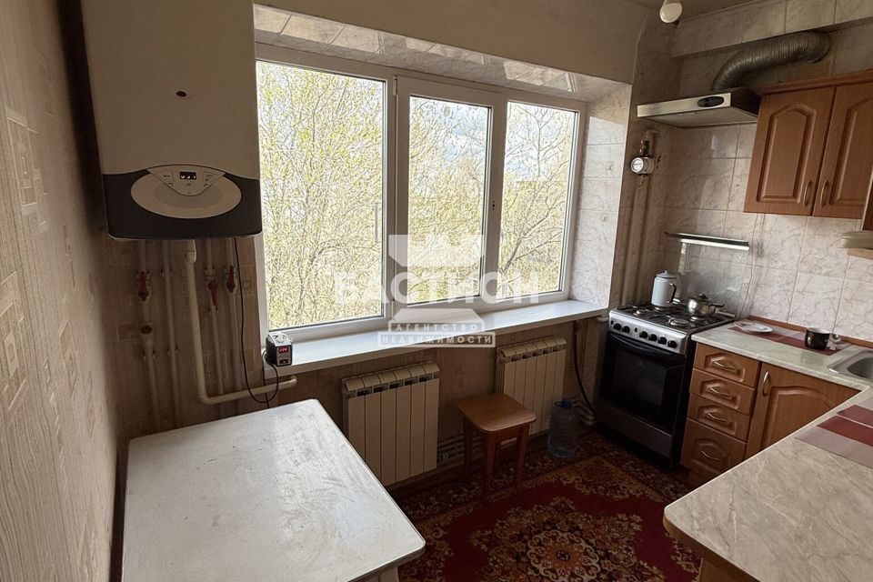 Продаётся 3-комнатная квартира, 55.4 м²