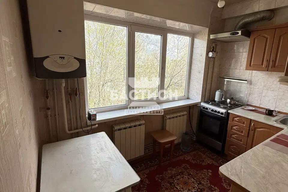 Продаётся 3-комнатная квартира, 55.4 м²