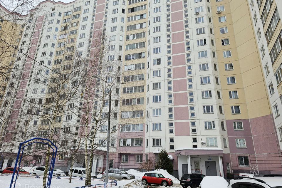 Продаётся 1-комнатная квартира, 42 м²