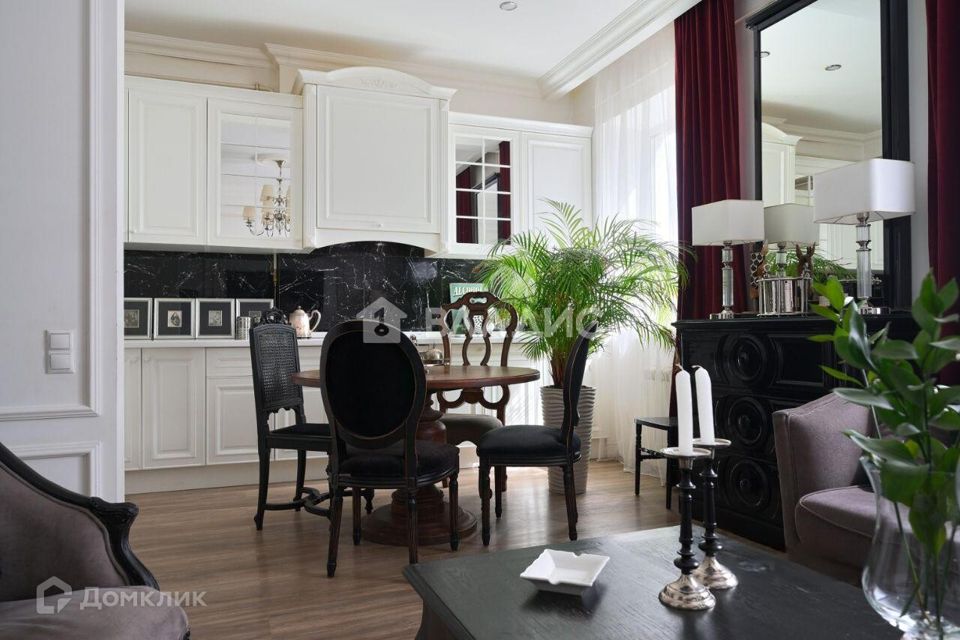 Продаётся 4-комнатная квартира, 85 м²