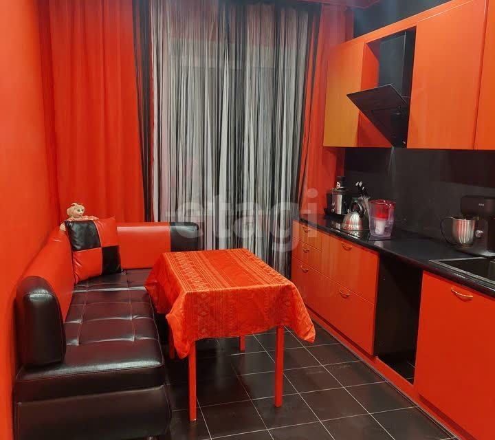 Продаётся 1-комнатная квартира, 42.5 м²