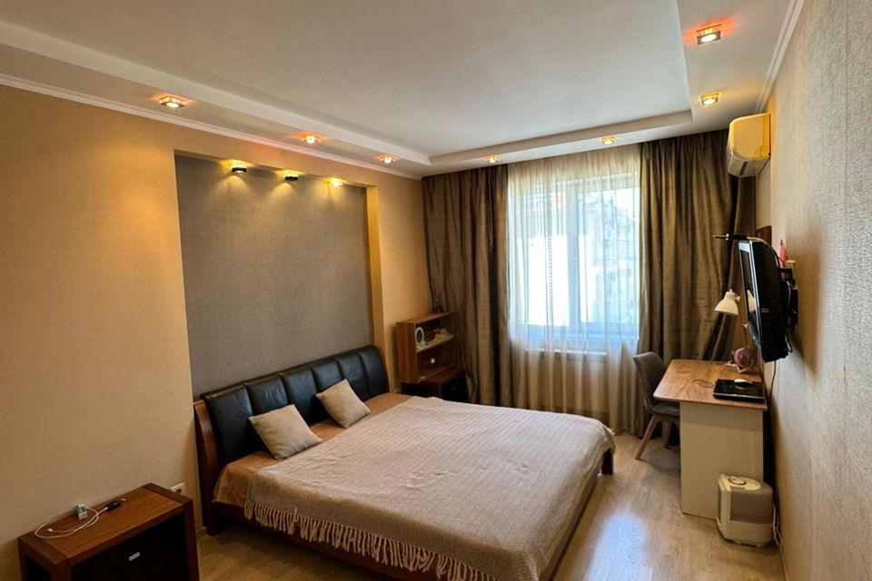 Продаётся 2-комнатная квартира, 67.4 м²