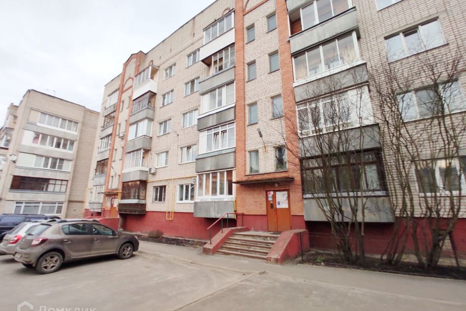 Продаётся 4-комнатная квартира, 100.5 м²