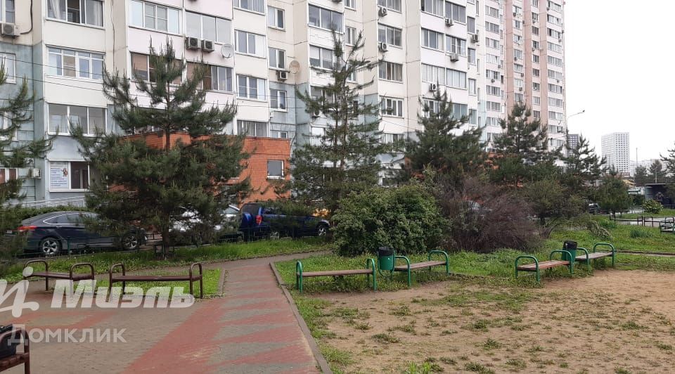 Продаётся 1-комнатная квартира, 41.9 м²