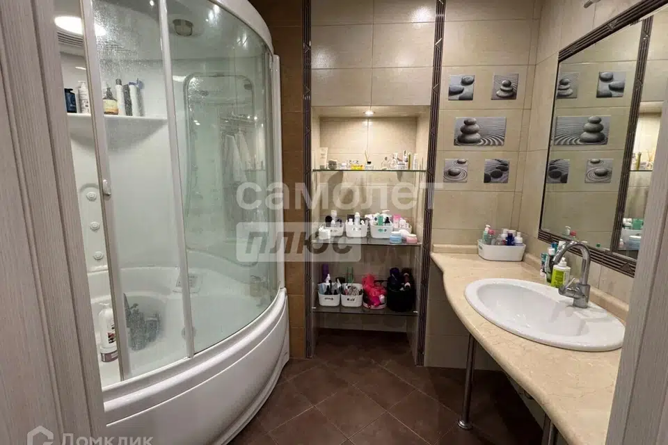 Продаётся 4-комнатная квартира, 114.6 м²
