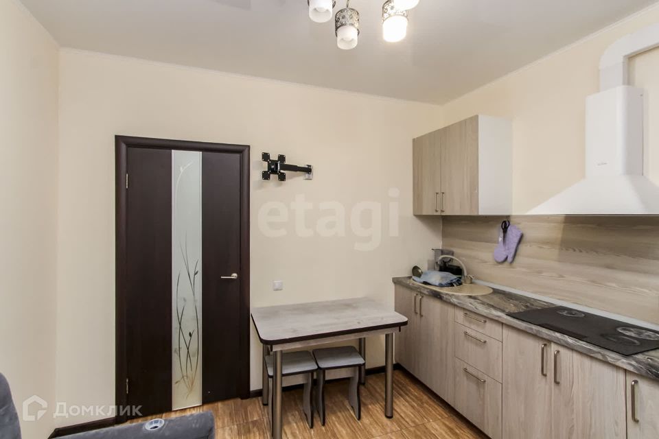 Продаётся 1-комнатная квартира, 38.3 м²