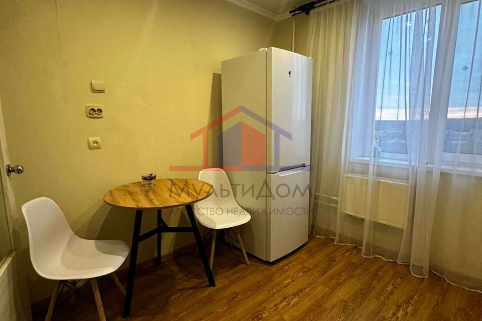 Сдаётся 1-комнатная квартира, 38 м²