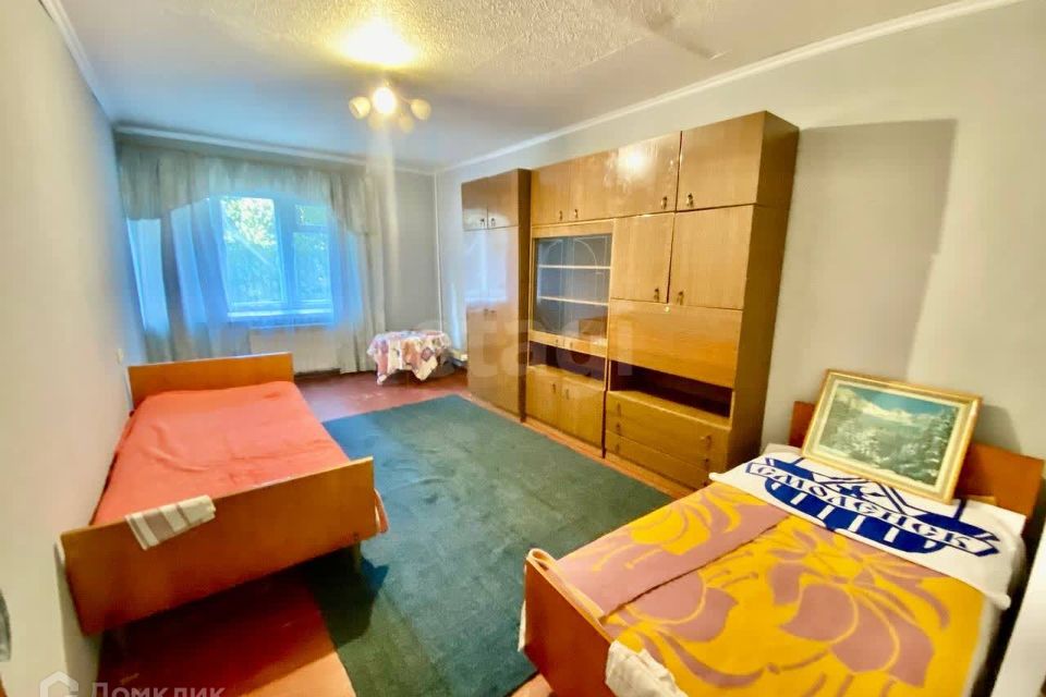 Продаётся комната в 1-комн. квартире, 25 м²