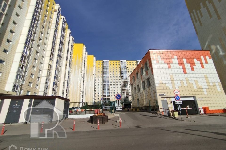 Продаётся 3-комнатная квартира, 101.3 м²