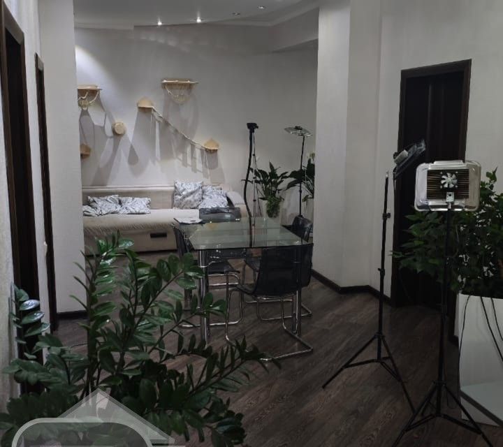 Продаётся 3-комнатная квартира, 90.3 м²
