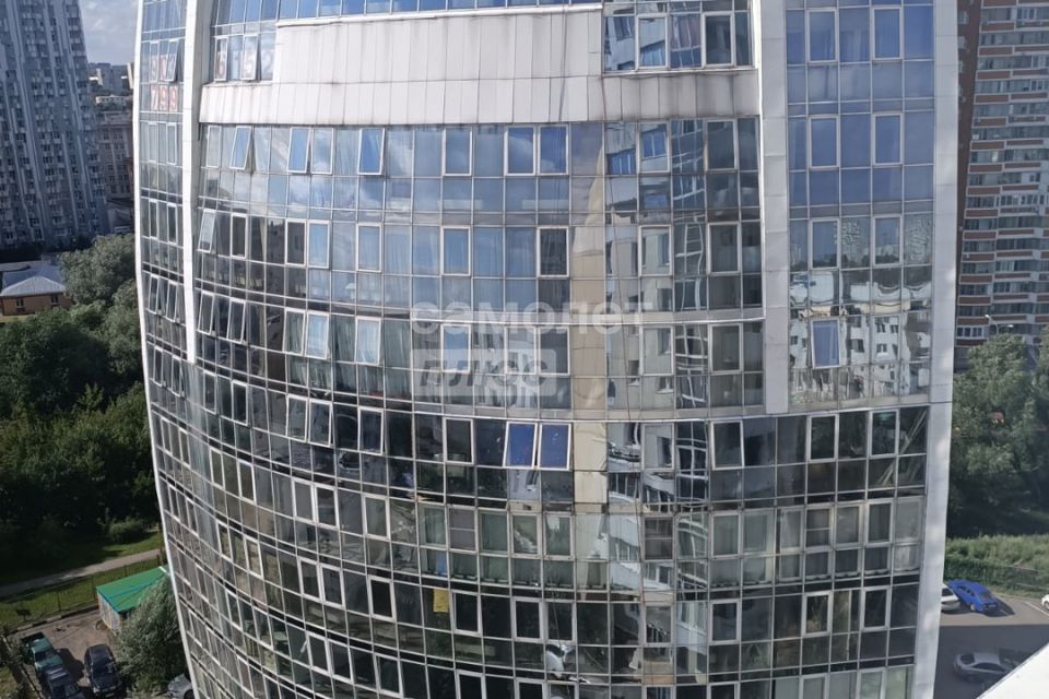 Продаётся 3-комнатная квартира, 101.2 м²