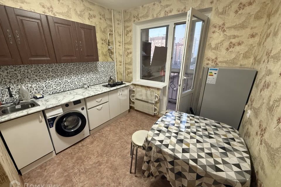 Сдаётся 1-комнатная квартира, 42 м²