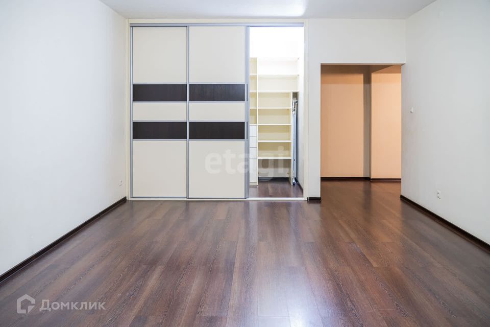 Продаётся 1-комнатная квартира, 52 м²