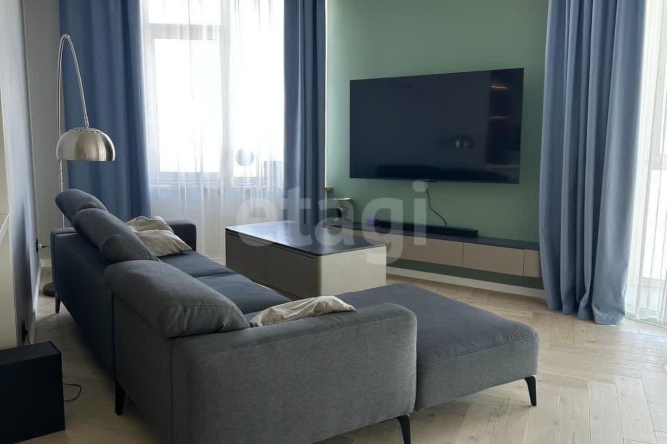 Продаётся 4-комнатная квартира, 125.2 м²
