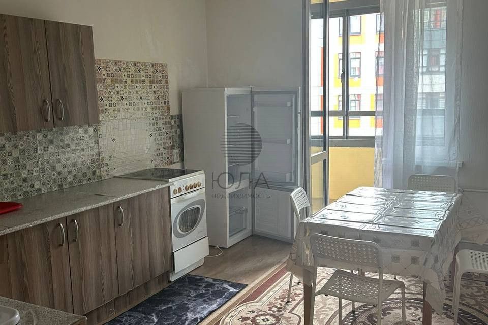 Сдаётся 2-комнатная квартира, 62 м²
