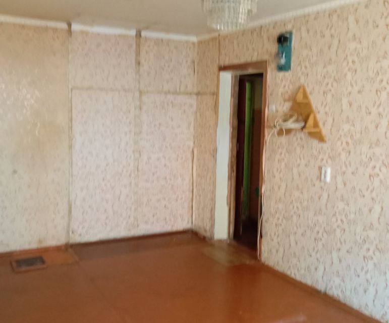 Продаётся комната в 17-комн. квартире, 17.9 м²