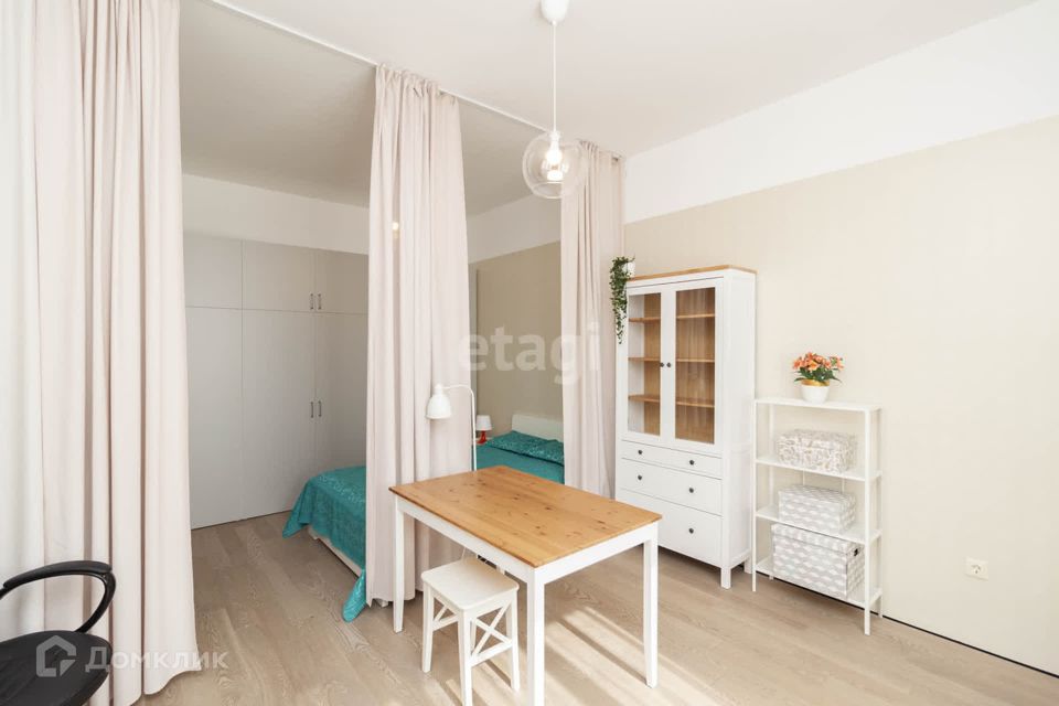 Продаётся 1-комнатная квартира, 47.3 м²