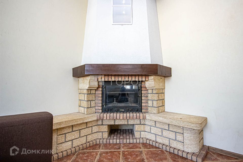 Продаётся 4-комнатная квартира, 131 м²