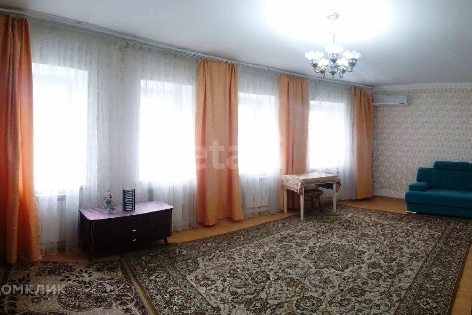 Продаётся 2-комнатная квартира, 73.2 м²